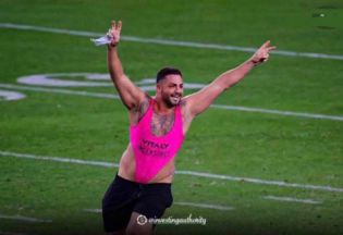 Супербоул стрикърът Юри Андраде рискува почти $400 хил. от печалба заради собствените си изявления