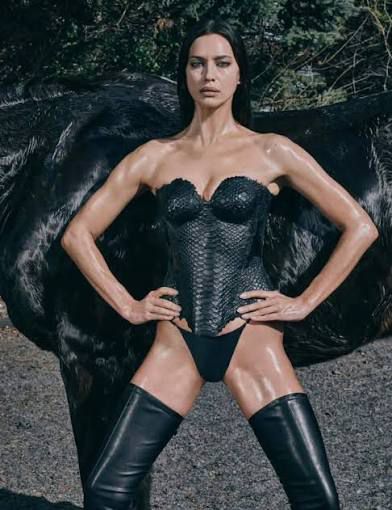 Ирина Шейк с нова дръзка сесия