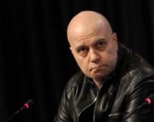 Натискал ли е вътрешният министър разследващите Петрохан насред ресторант Ниагара: Слави