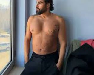 Защо да ходиш на фитнес?: Азис с нова визия и спорно послание