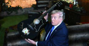 Тръмп отиде в дома на Елвис