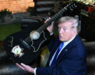 Тръмп отиде в дома на Елвис