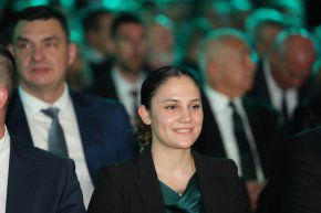 ЦИК реши обратното на СЕМ, но 2 дни неправомерно медиите въртяха рекламите с Владо и Ивет на Fortex 