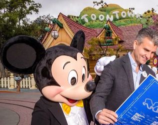 Новият шеф на Disney се кани да уволни около 1000 служители