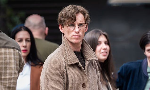 Еди Редмейн се върна на снимачната площадка след глоба за превишена скорост в Лондон