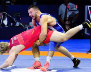 Милов със злато от европейското по класическа борба