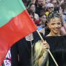 Дара обра вниманието на Евровизия с кукерски костюм