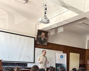 Как да питаме и кое да не питаме ИИ, какво променя генералният изкуствен интелект и как мисленето да