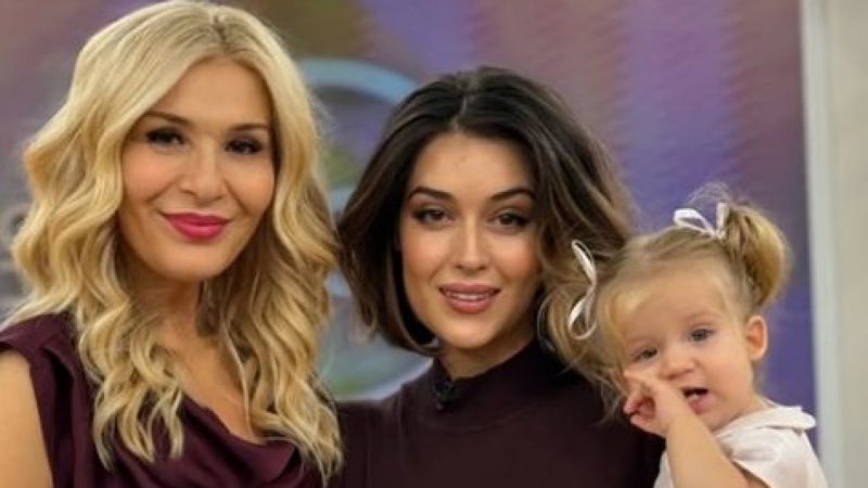 Гала посрещна втора внучка – Мари Константин роди момиченце