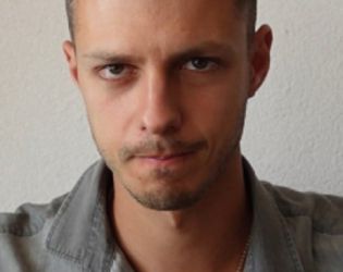 Нашите ми дадоха свобода и не станах зависим към вещества, но бях към е-игрите: Павел Димчев