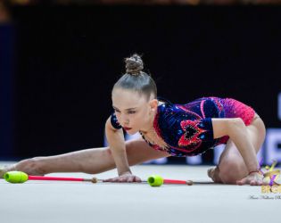 Стилияна Николова стана световна шампионка на бухалки