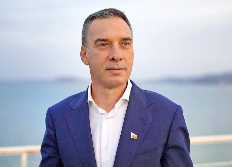 Няма да се кандидатирам за президент. Боря се за успеха на Евровизия: Димитър Николов