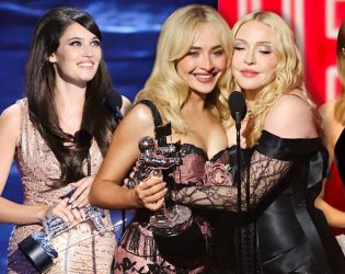Мадона е Артист на годината на наградите на MTV VMA