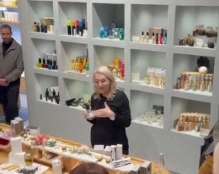 Станислава Георгиева представи своя парфюмен портрет в Scent Stories by ALCHEMISTA