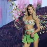 Бела Хадид откри шоуто на Victoria’s Secret с цветни крила. Вижте всички модели (Снимки)